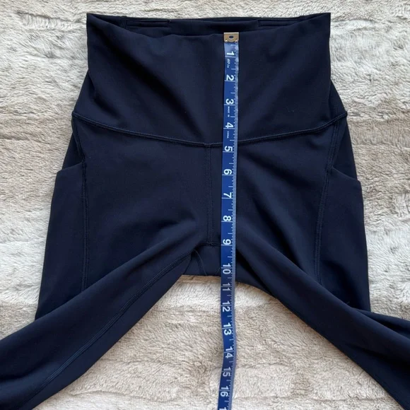 Lululemon Wunder Train High-Rise Crop with Pockets 23" in True Navy Size 4 - Picture 12 of 16